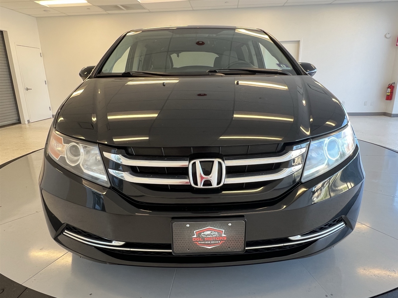 2016 Honda Odyssey EX photo 2
