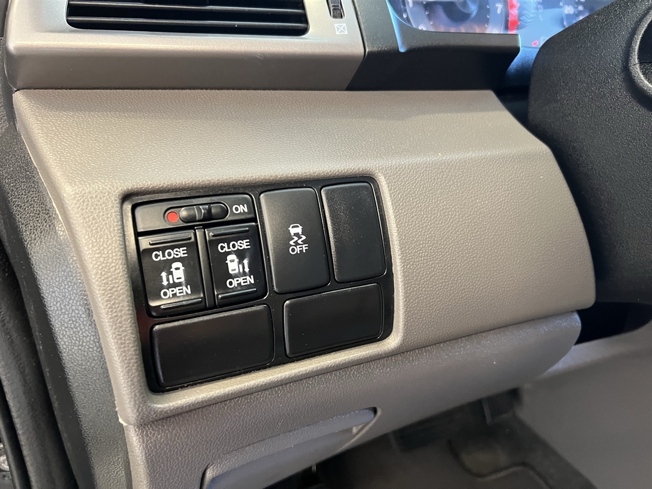 2016 Honda Odyssey EX photo 22