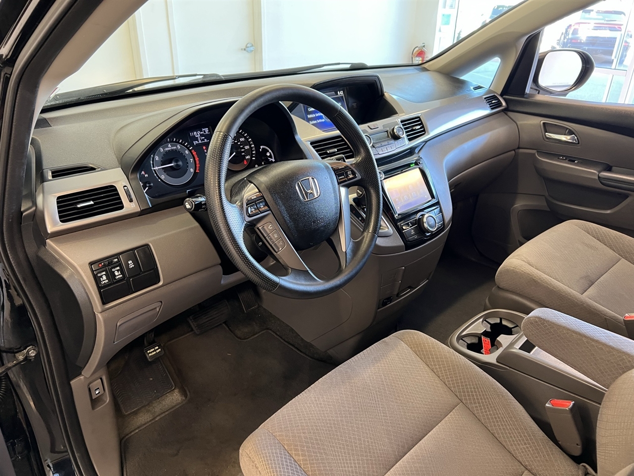 2016 Honda Odyssey EX photo 23
