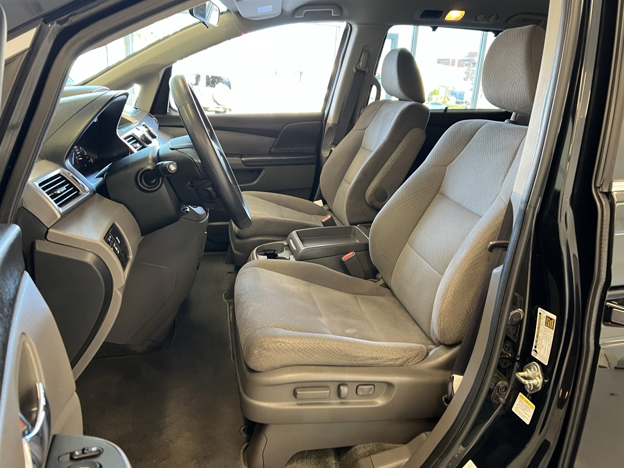 2016 Honda Odyssey EX photo 26