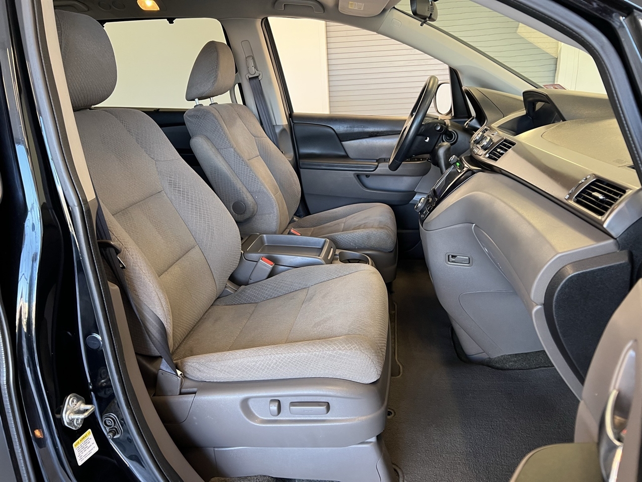 2016 Honda Odyssey EX photo 34