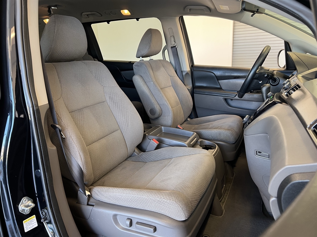 2016 Honda Odyssey EX photo 35