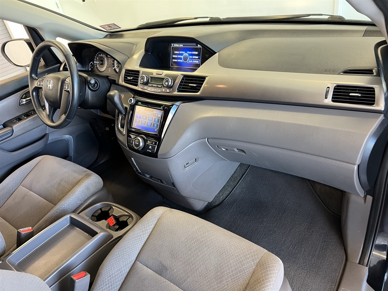 2016 Honda Odyssey EX photo 36