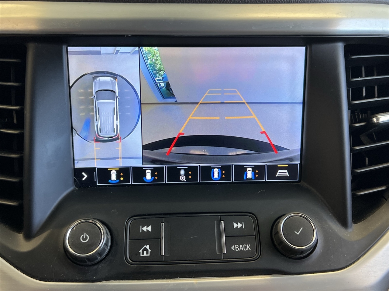 2020 Gmc Acadia SLT photo 17