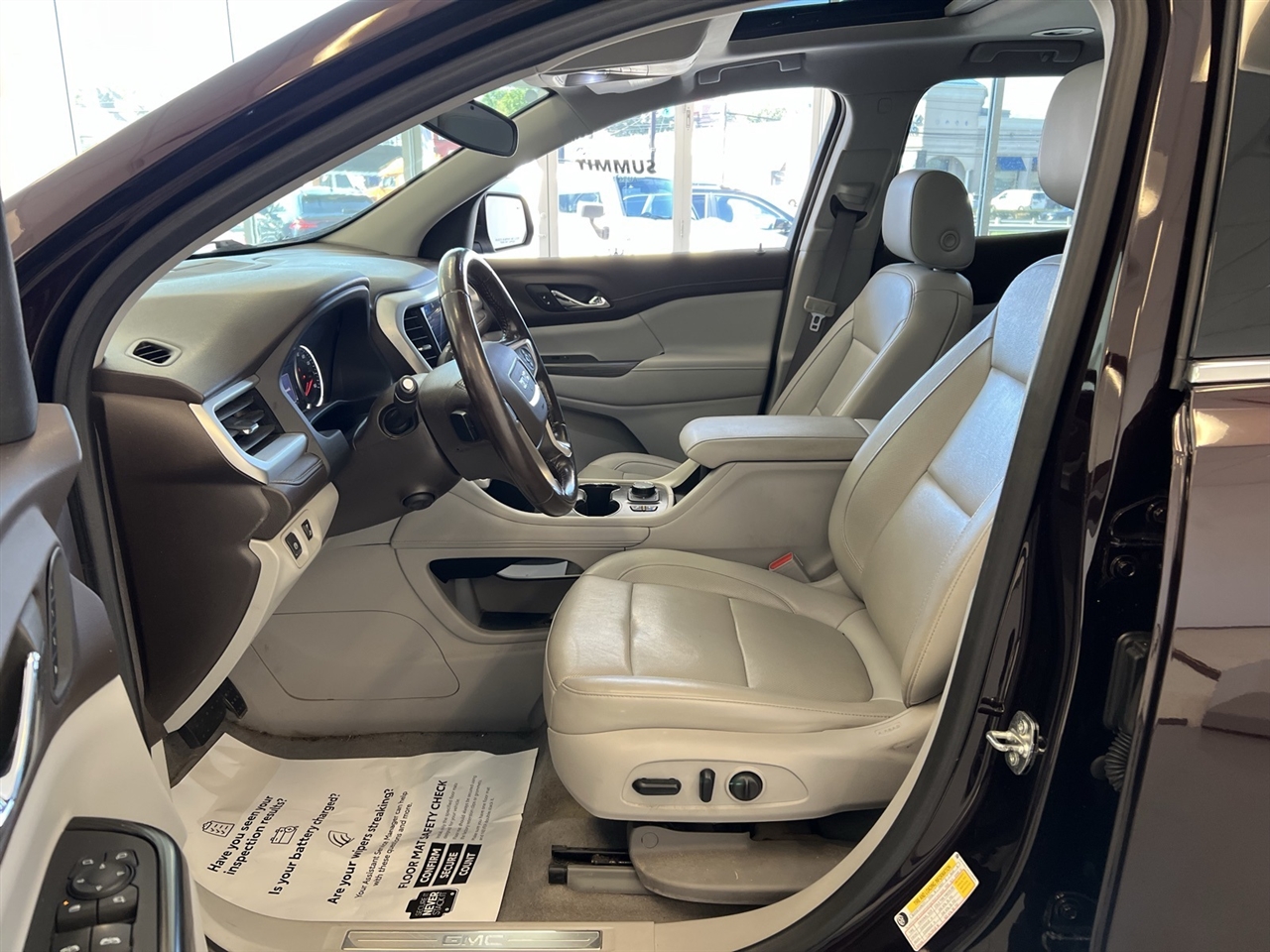2020 Gmc Acadia SLT photo 25