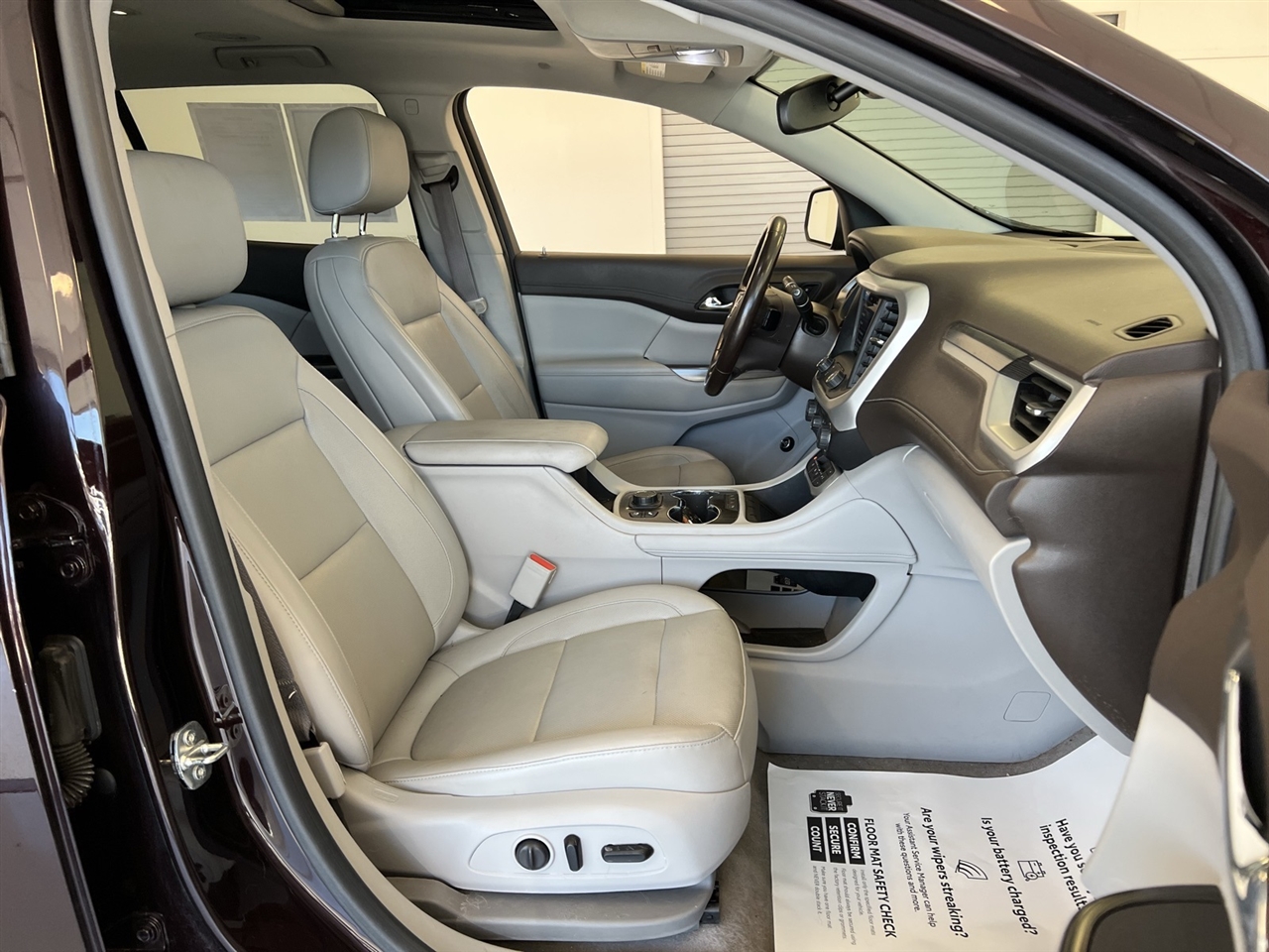 2020 Gmc Acadia SLT photo 35