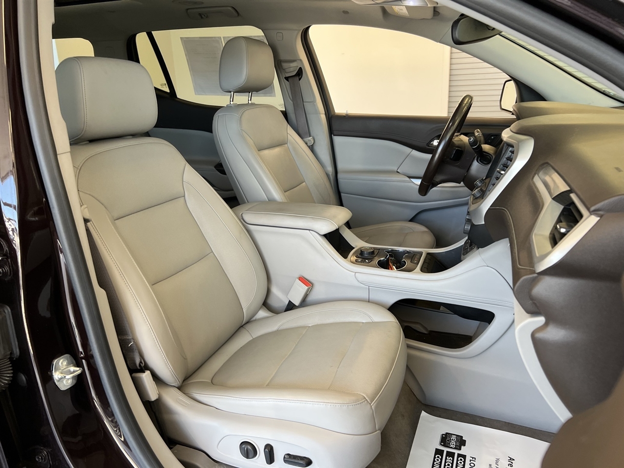 2020 Gmc Acadia SLT photo 36