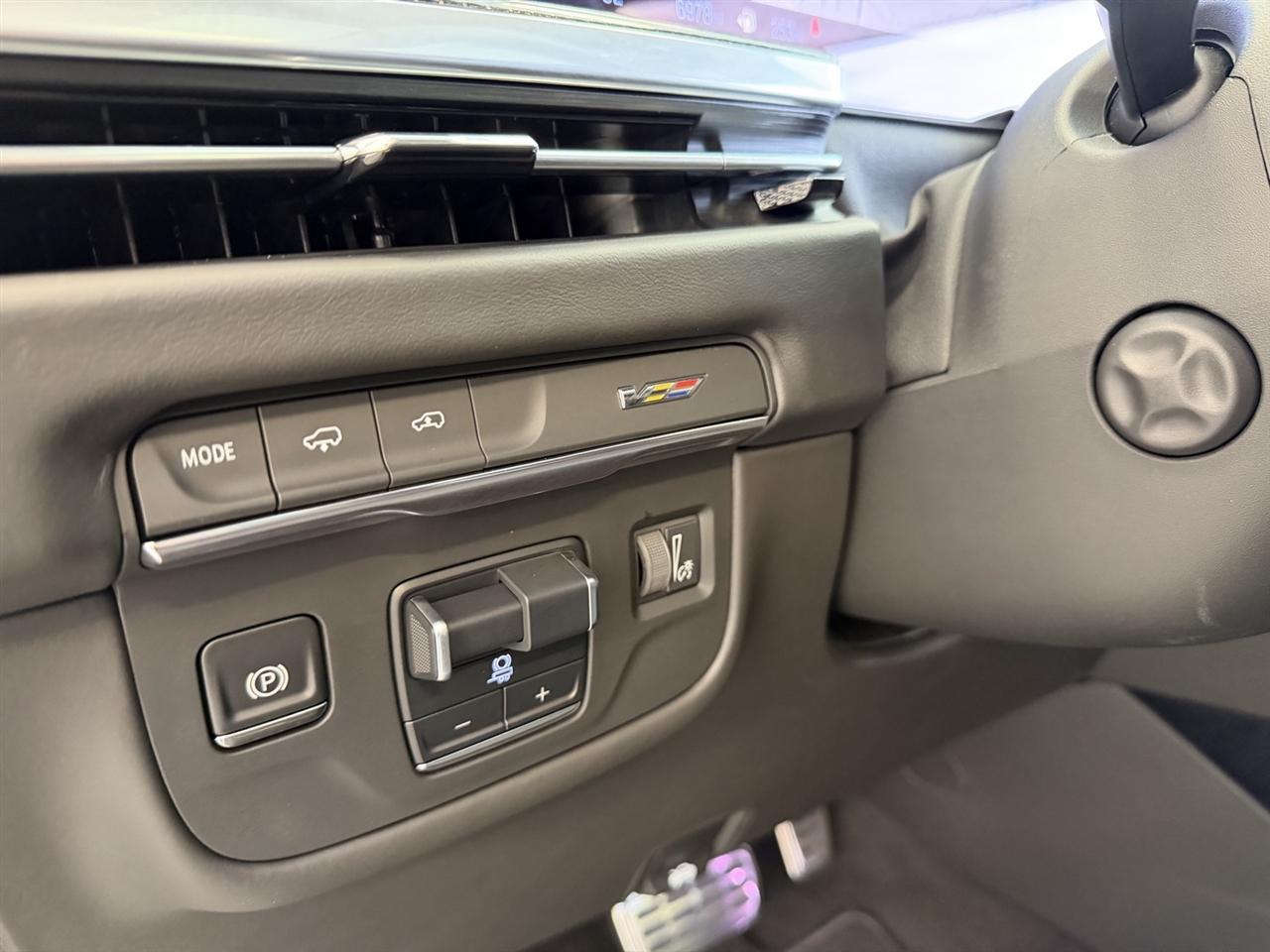 Cadillac Escalade ESV V 4WD 2025