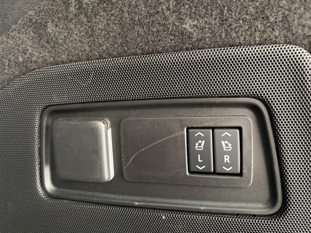 Cadillac Escalade ESV V 4WD 2025