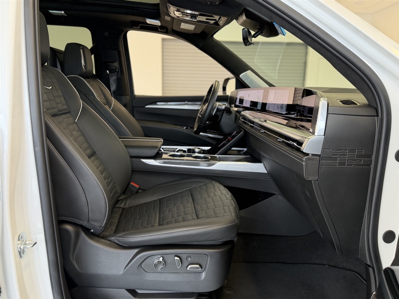 Cadillac Escalade ESV V 4WD 2025