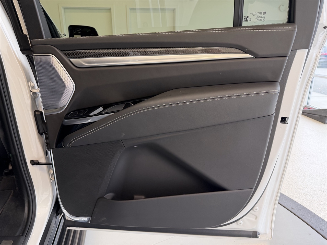 Cadillac Escalade ESV V 4WD 2025