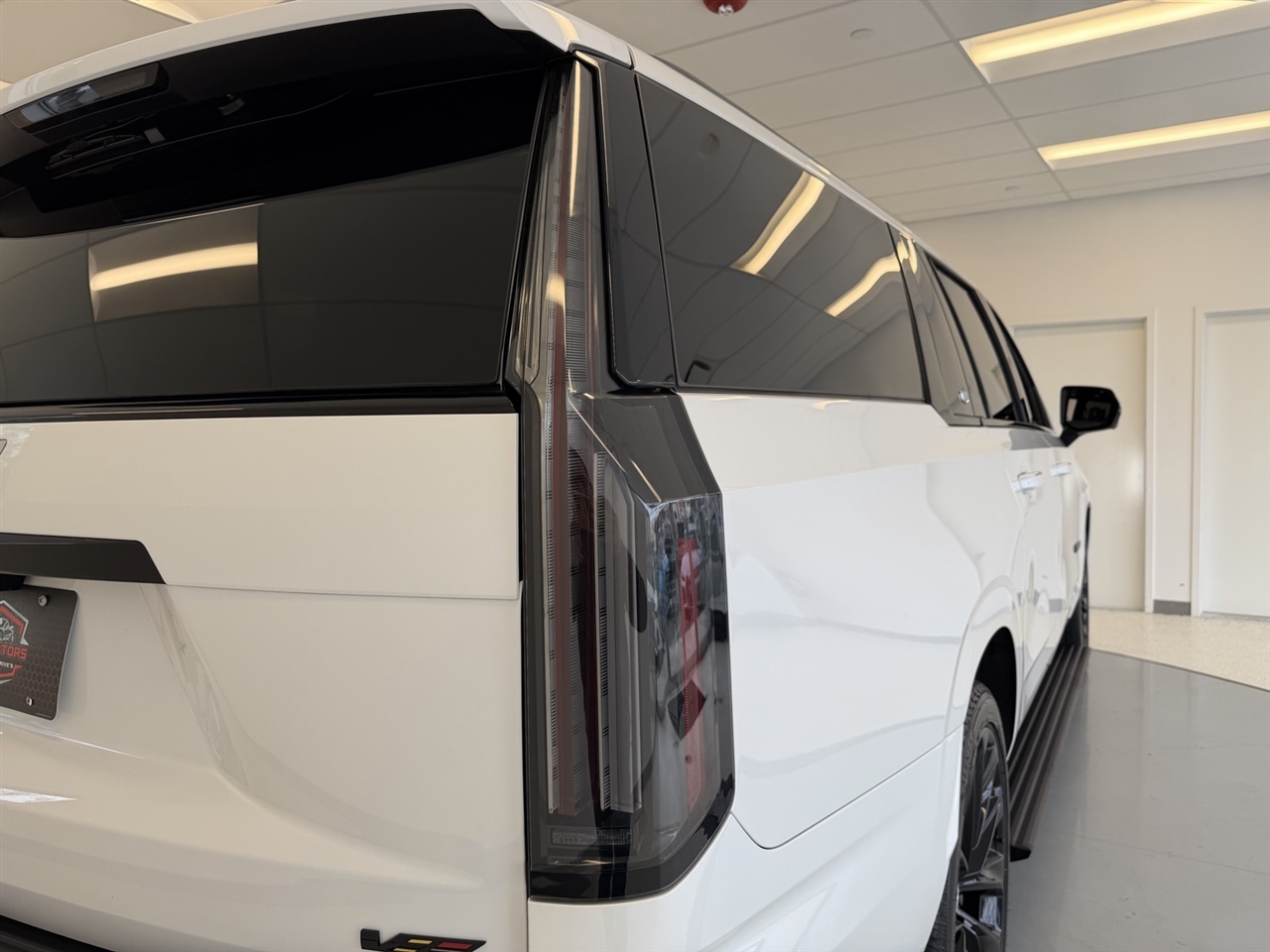 Cadillac Escalade ESV V 4WD 2025