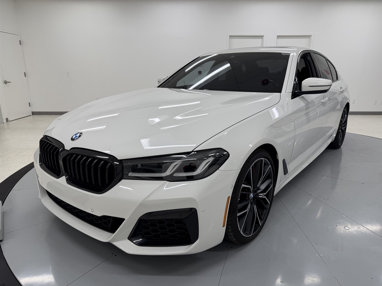 2022 Bmw M550i xDrive photo 3