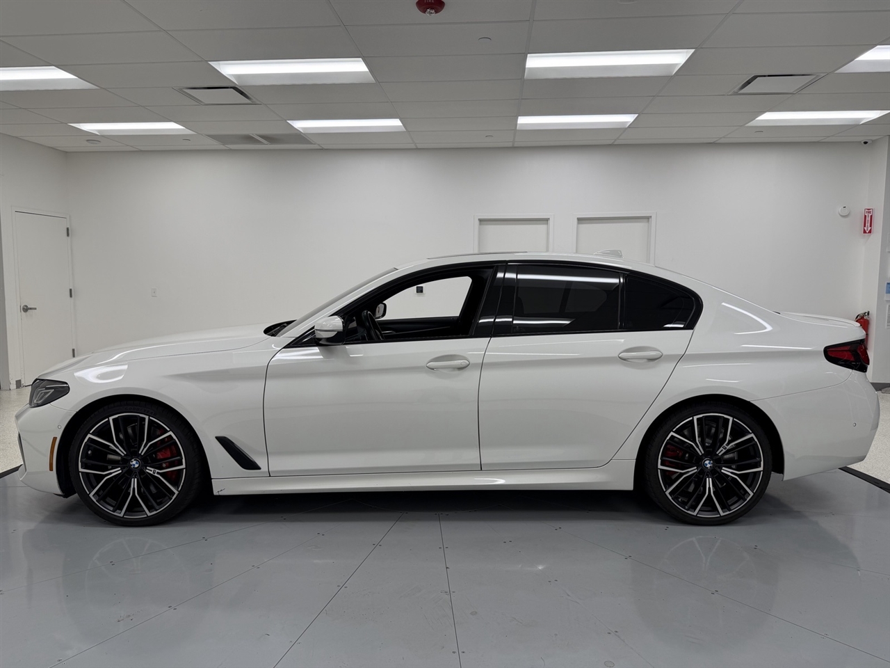 2022 Bmw M550i xDrive photo 4