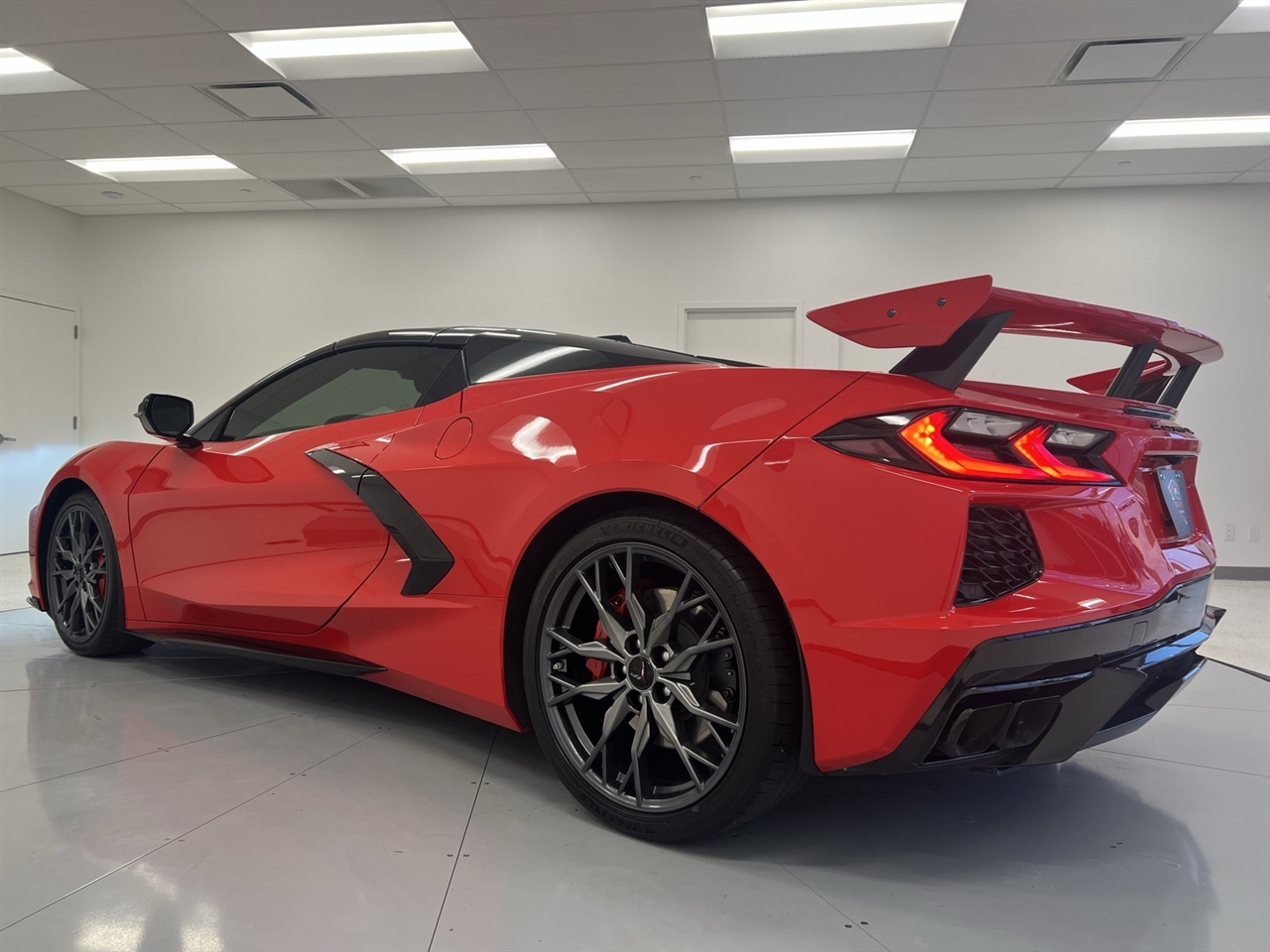 2023 Chevrolet Corvette 2LT Convertible photo 5