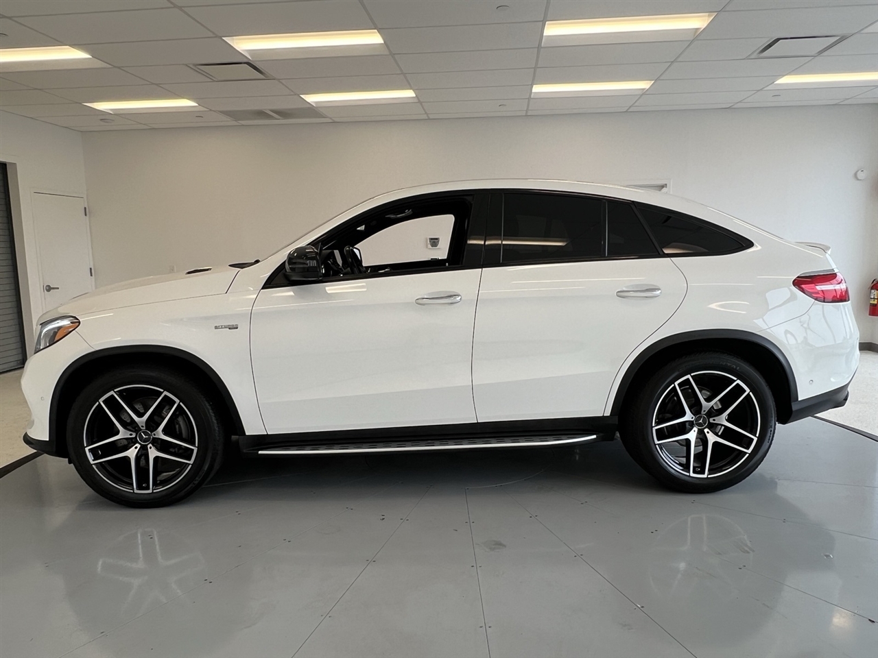 2019 Mercedes Benz GLE AMG 43 photo 4
