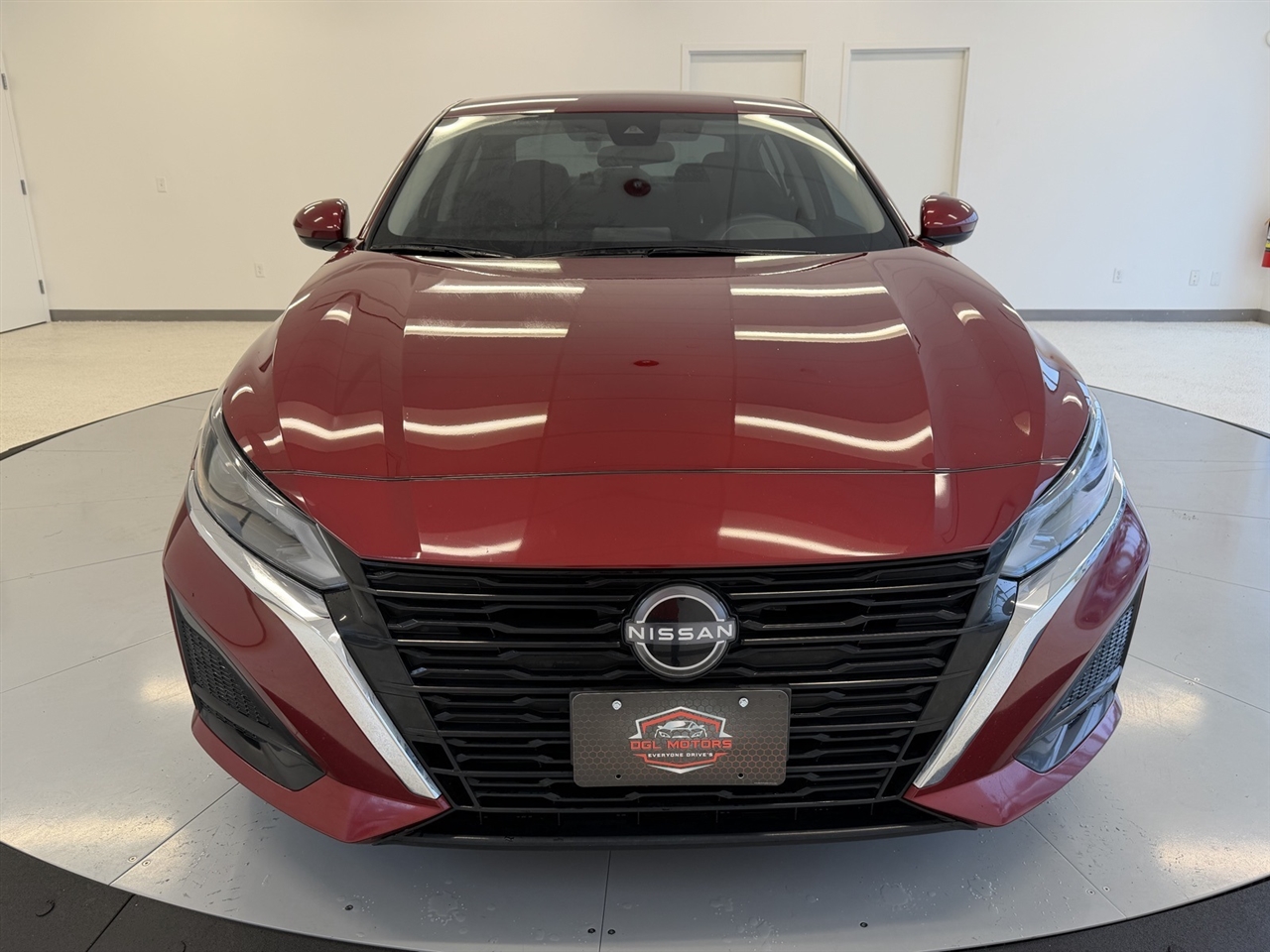 2023 Nissan Altima 2.5 SV photo 2