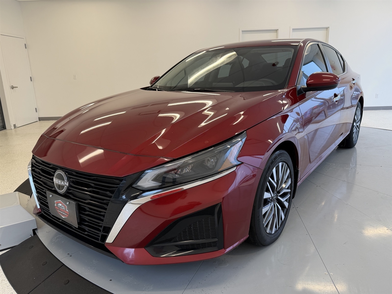 2023 Nissan Altima 2.5 SV photo 3