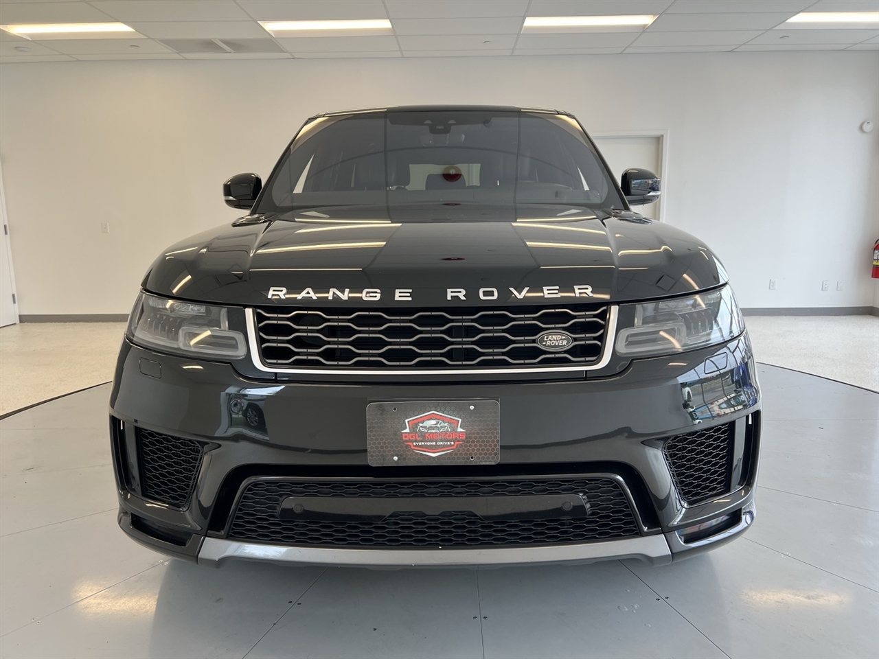 2019 Land Rover Range Rover Sport HSE photo 2