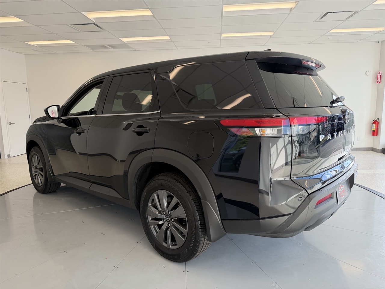 Nissan Pathfinder S 4WD 2024