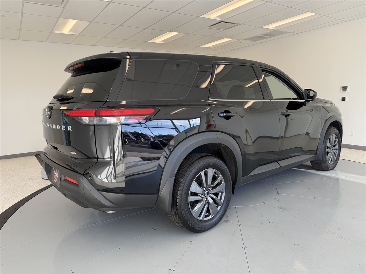 Nissan Pathfinder S 4WD 2024