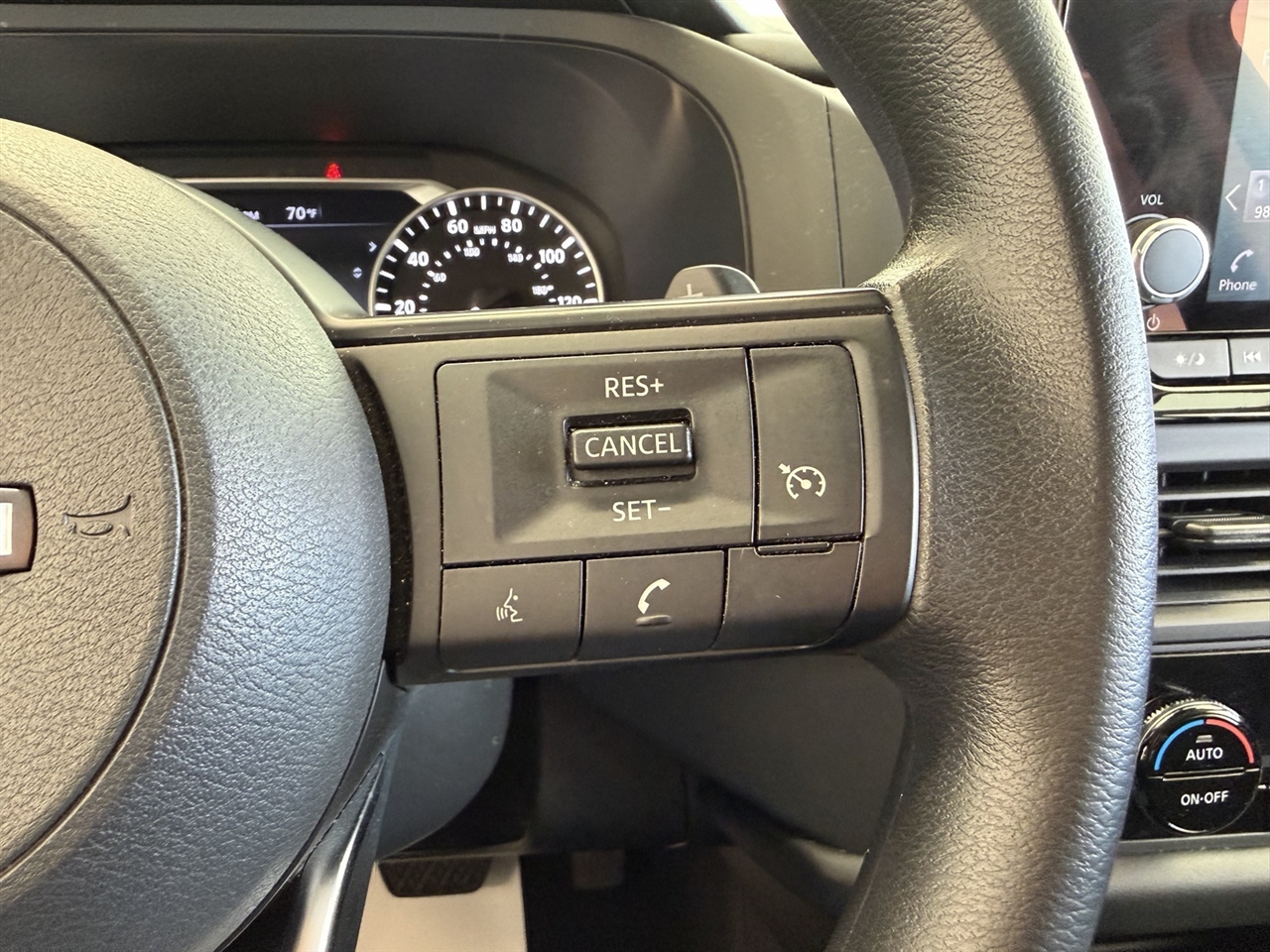 Nissan Pathfinder S 4WD 2024