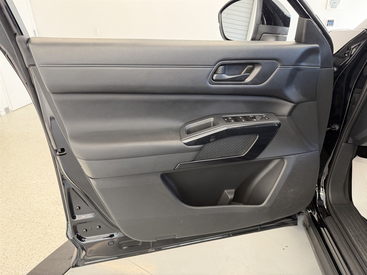 Nissan Pathfinder S 4WD 2024