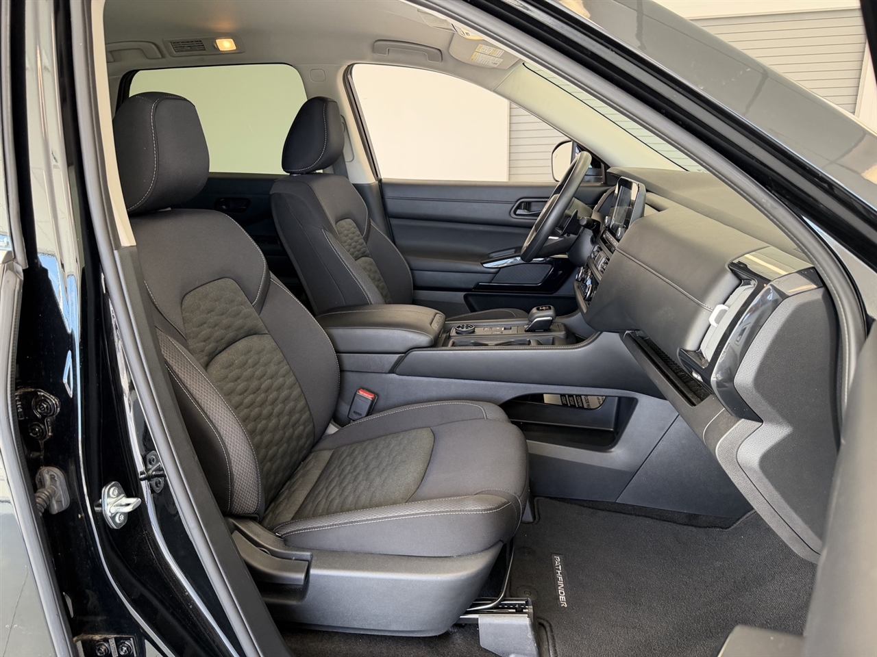 Nissan Pathfinder S 4WD 2024