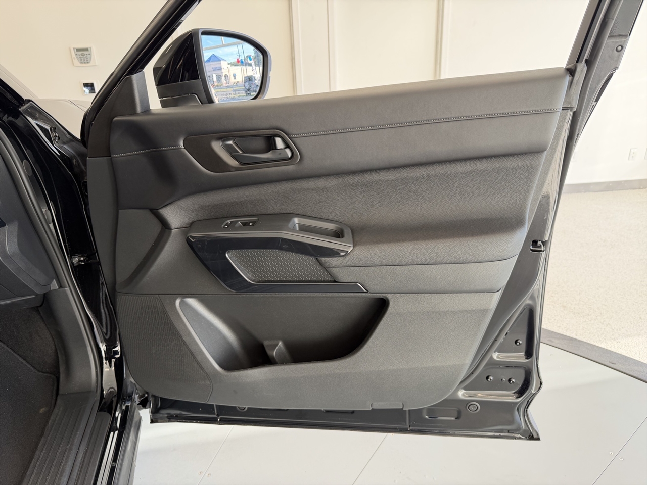 Nissan Pathfinder S 4WD 2024