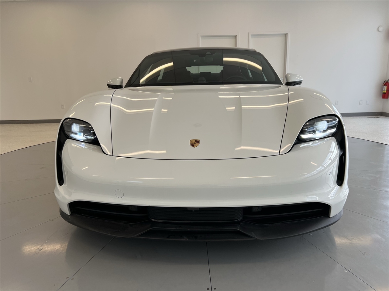 2021 Porsche Taycan 4S photo 2