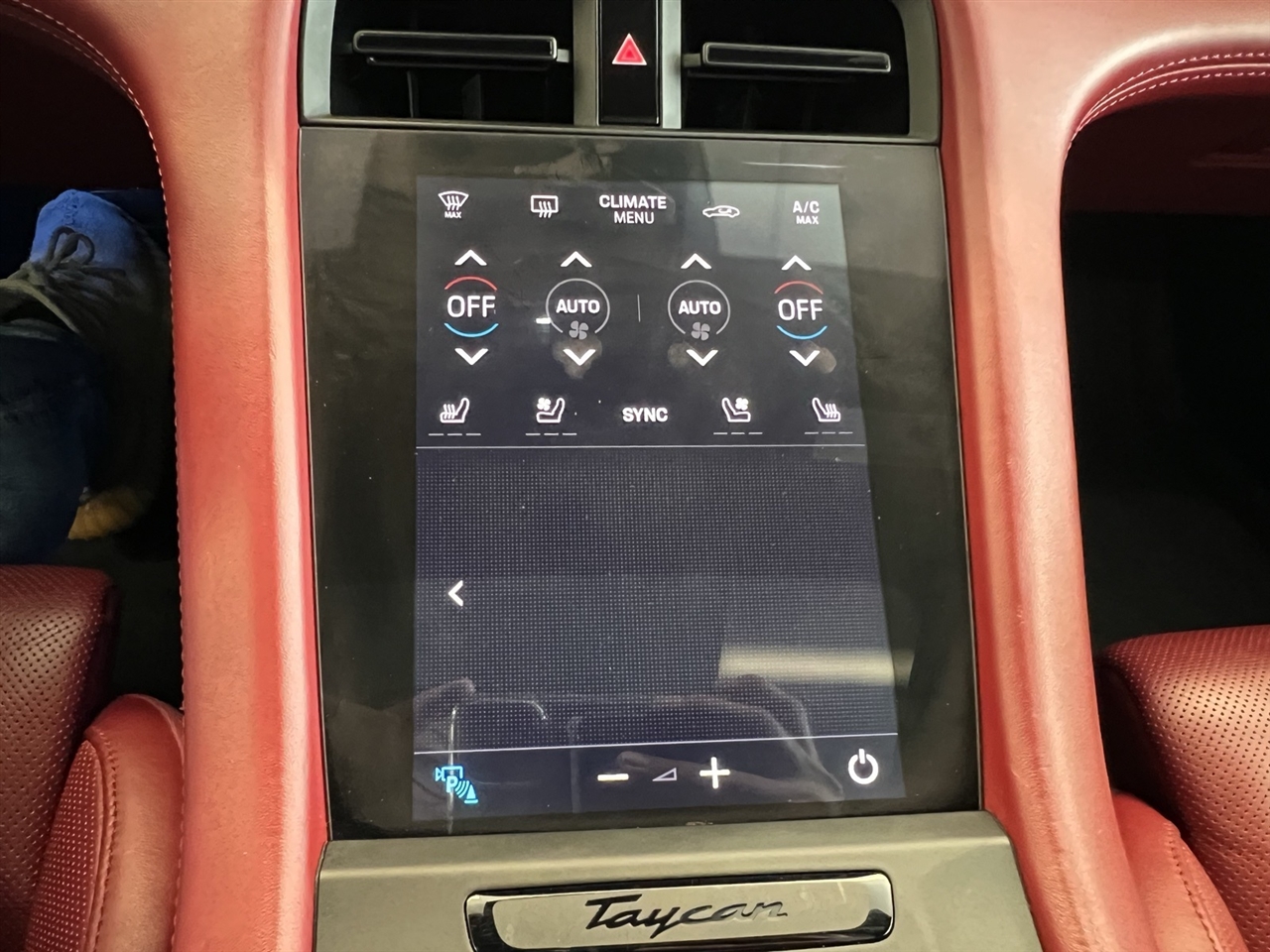 2021 Porsche Taycan 4S photo 18