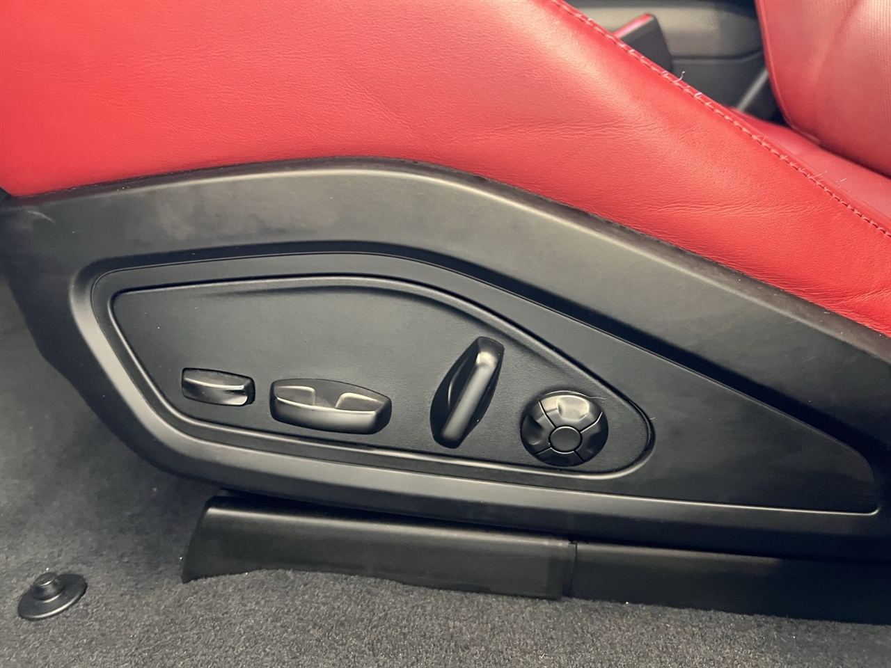 2021 Porsche Taycan 4S photo 24