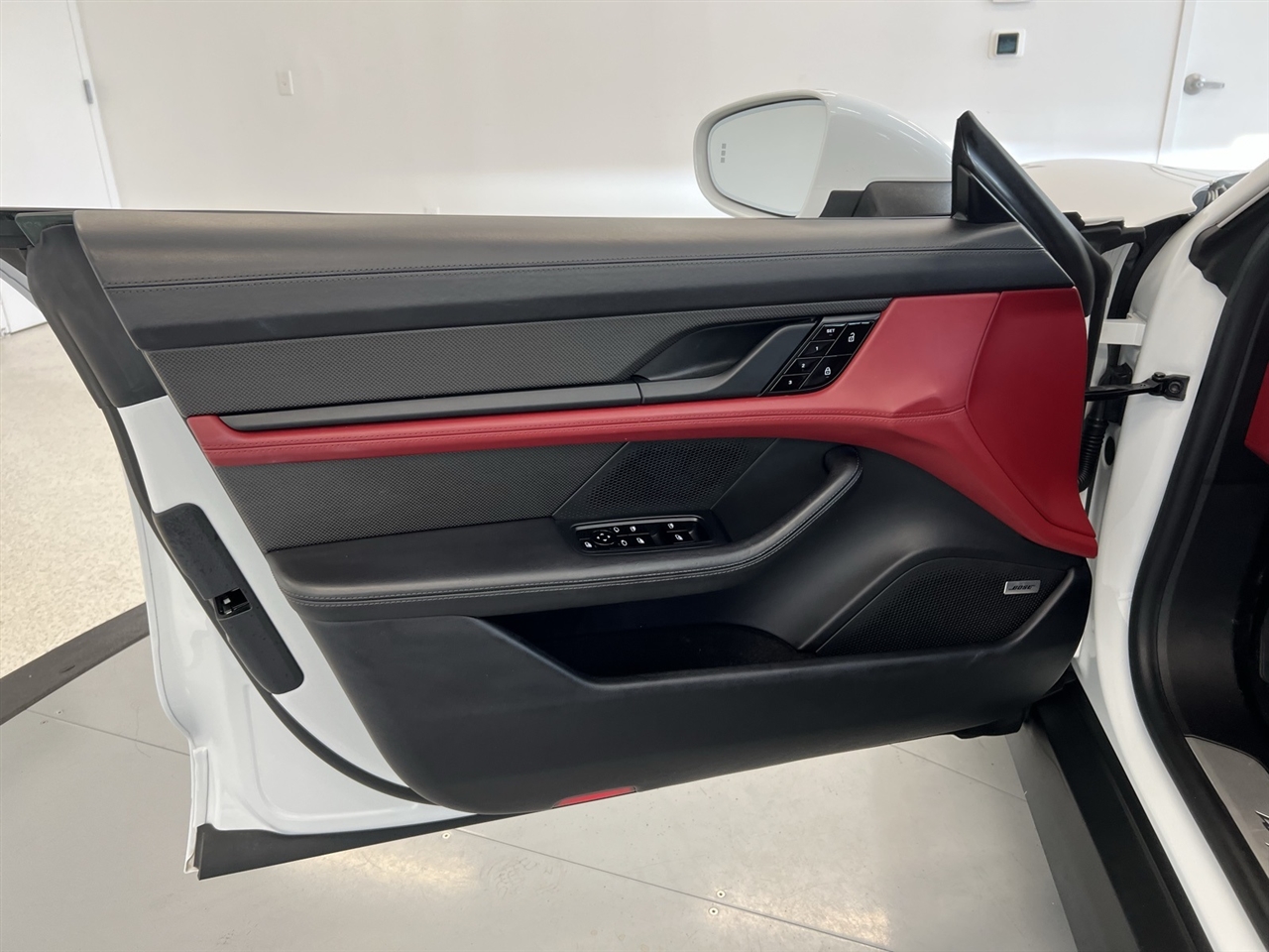 2021 Porsche Taycan 4S photo 25
