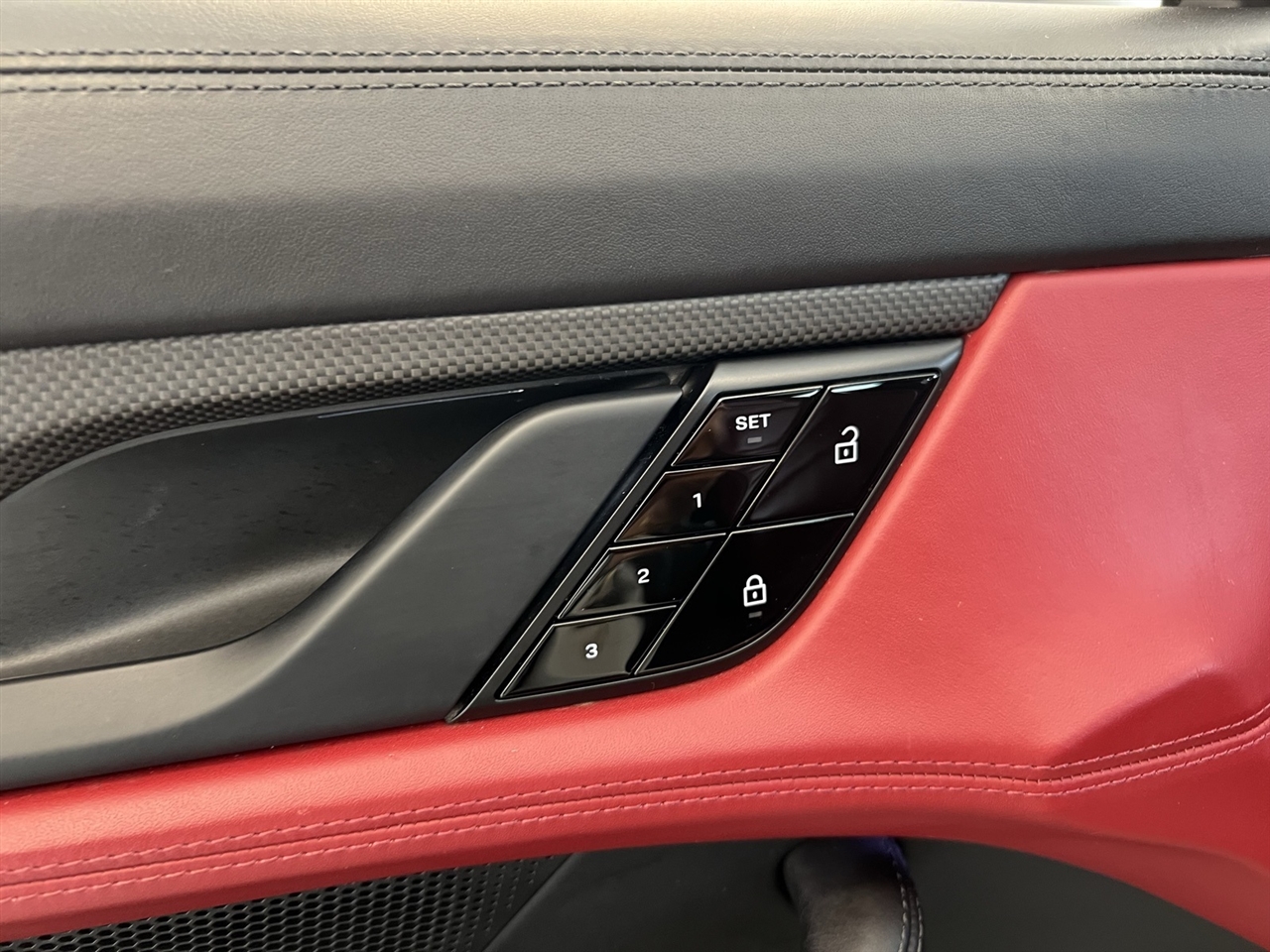 2021 Porsche Taycan 4S photo 27