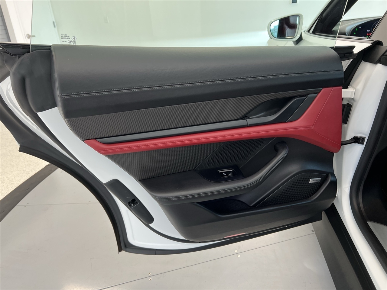 2021 Porsche Taycan 4S photo 29