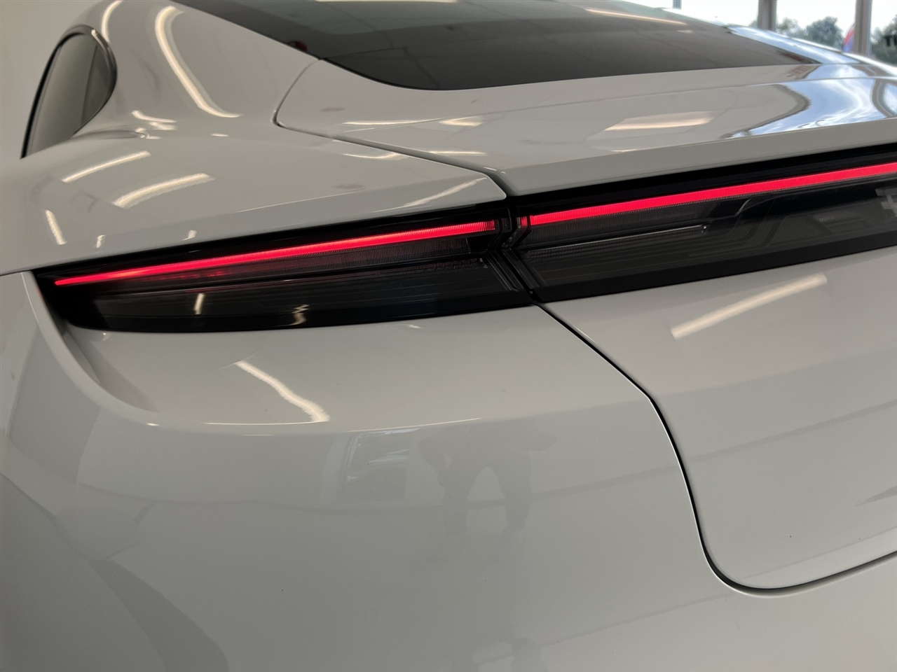 2021 Porsche Taycan 4S photo 38