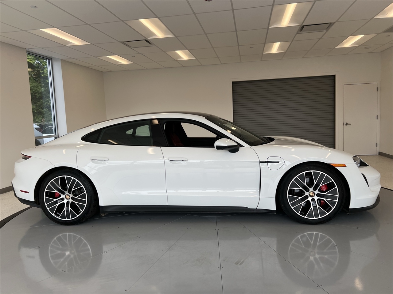 2021 Porsche Taycan 4S photo 48
