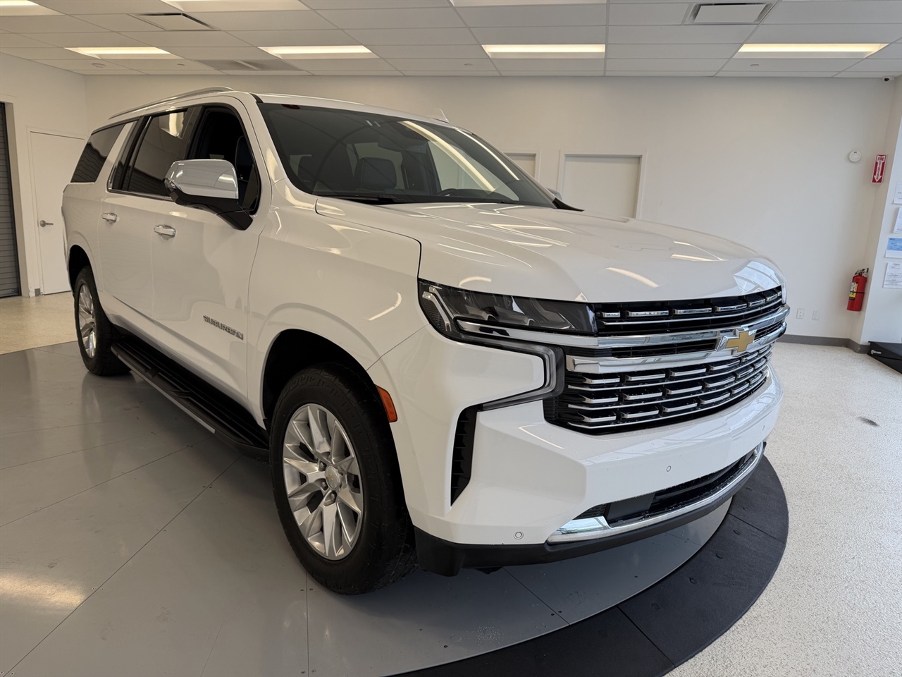 Chevrolet Suburban Premier 4WD 2023