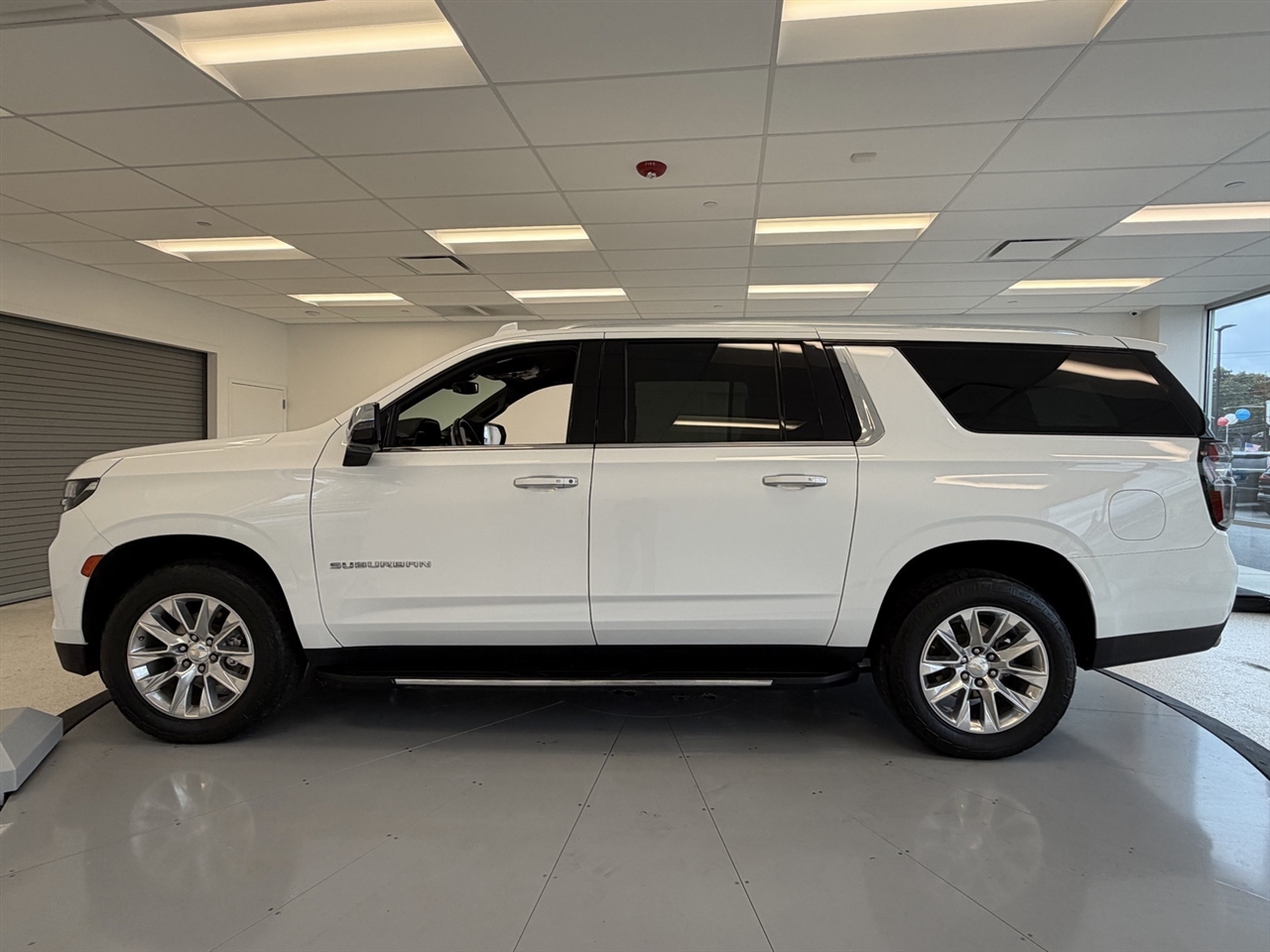 Chevrolet Suburban Premier 4WD 2023