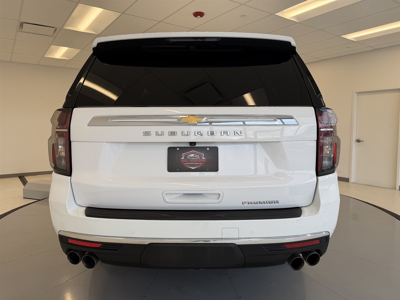 Chevrolet Suburban Premier 4WD 2023