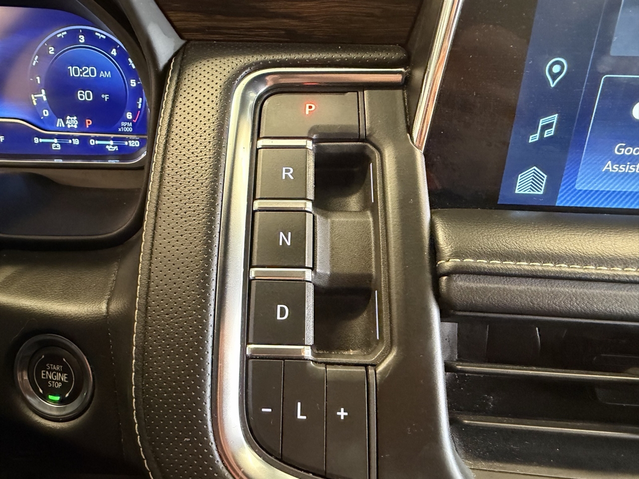 Chevrolet Suburban Premier 4WD 2023