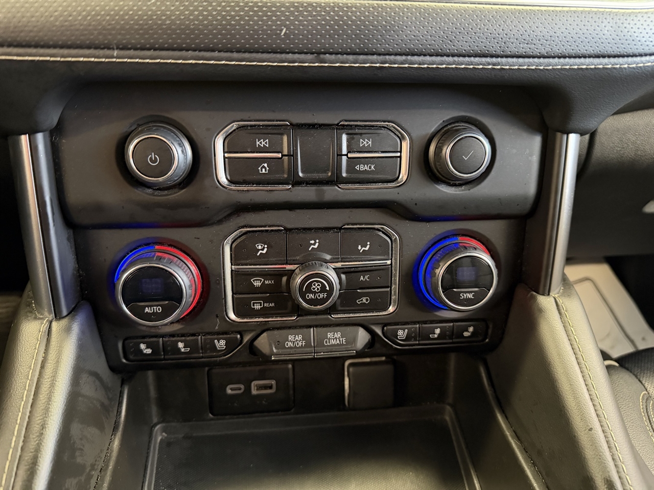 Chevrolet Suburban Premier 4WD 2023