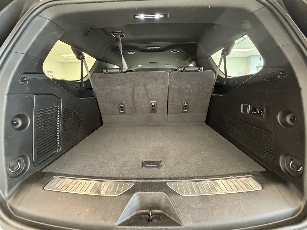 Chevrolet Suburban Premier 4WD 2023