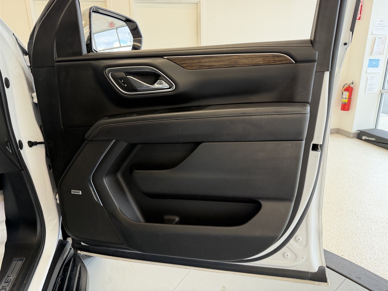 Chevrolet Suburban Premier 4WD 2023