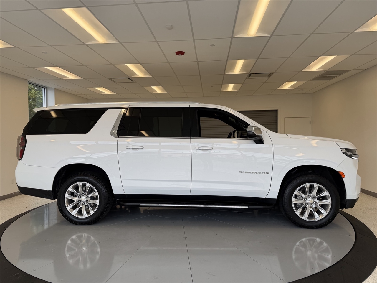 Chevrolet Suburban Premier 4WD 2023