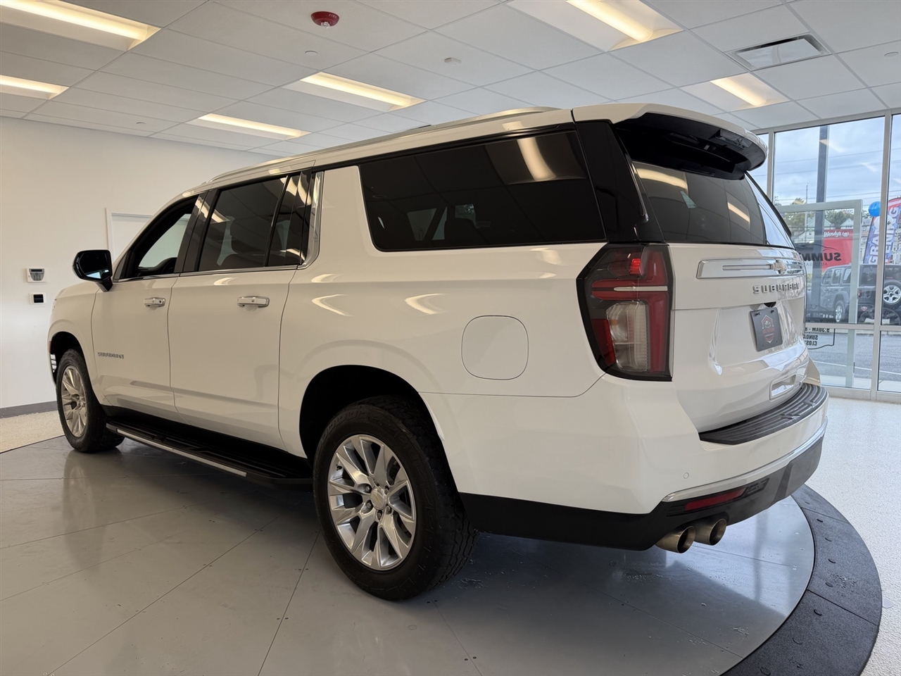 Chevrolet Suburban Premier 4WD 2023