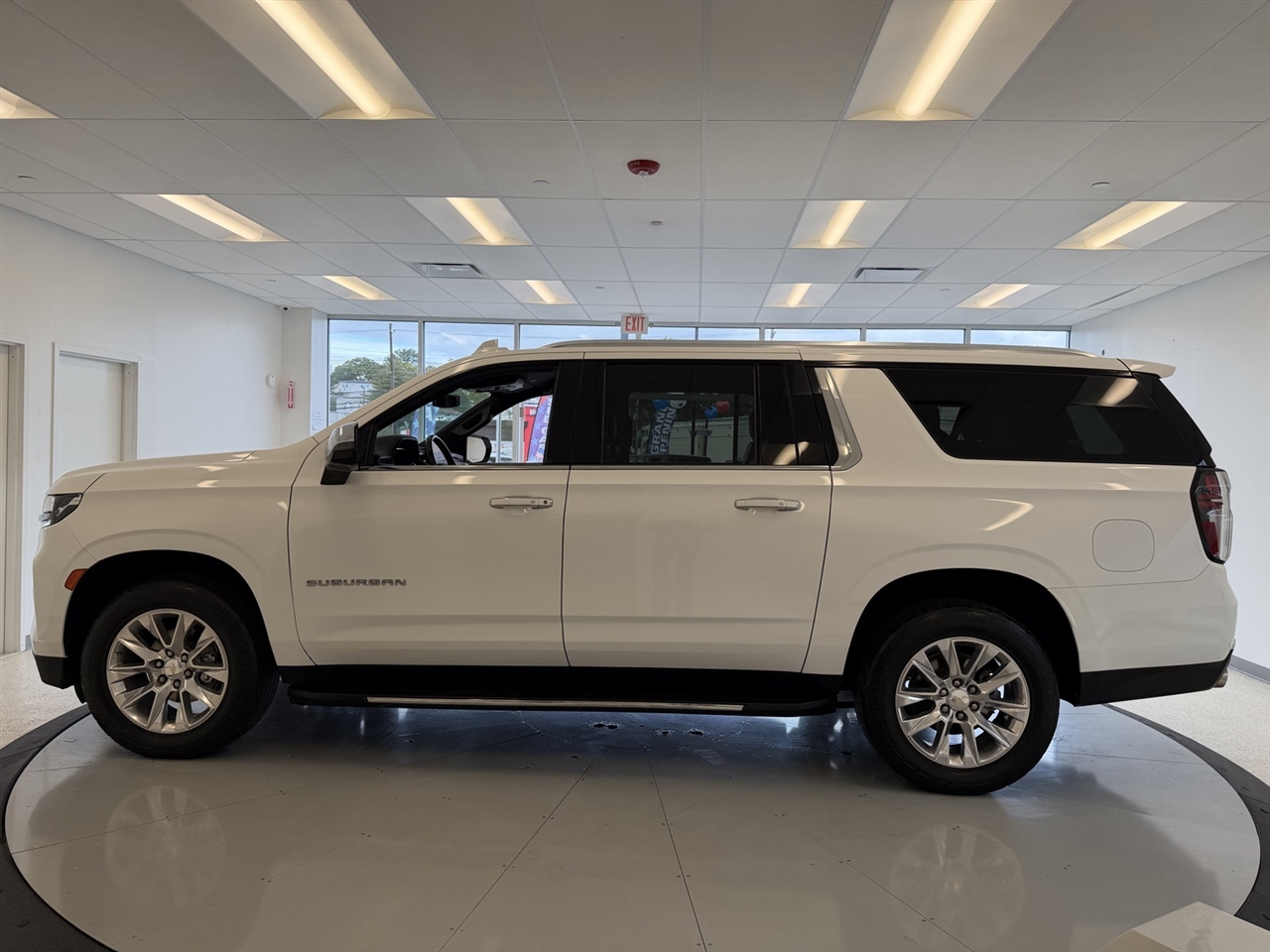 Chevrolet Suburban Premier 4WD 2023