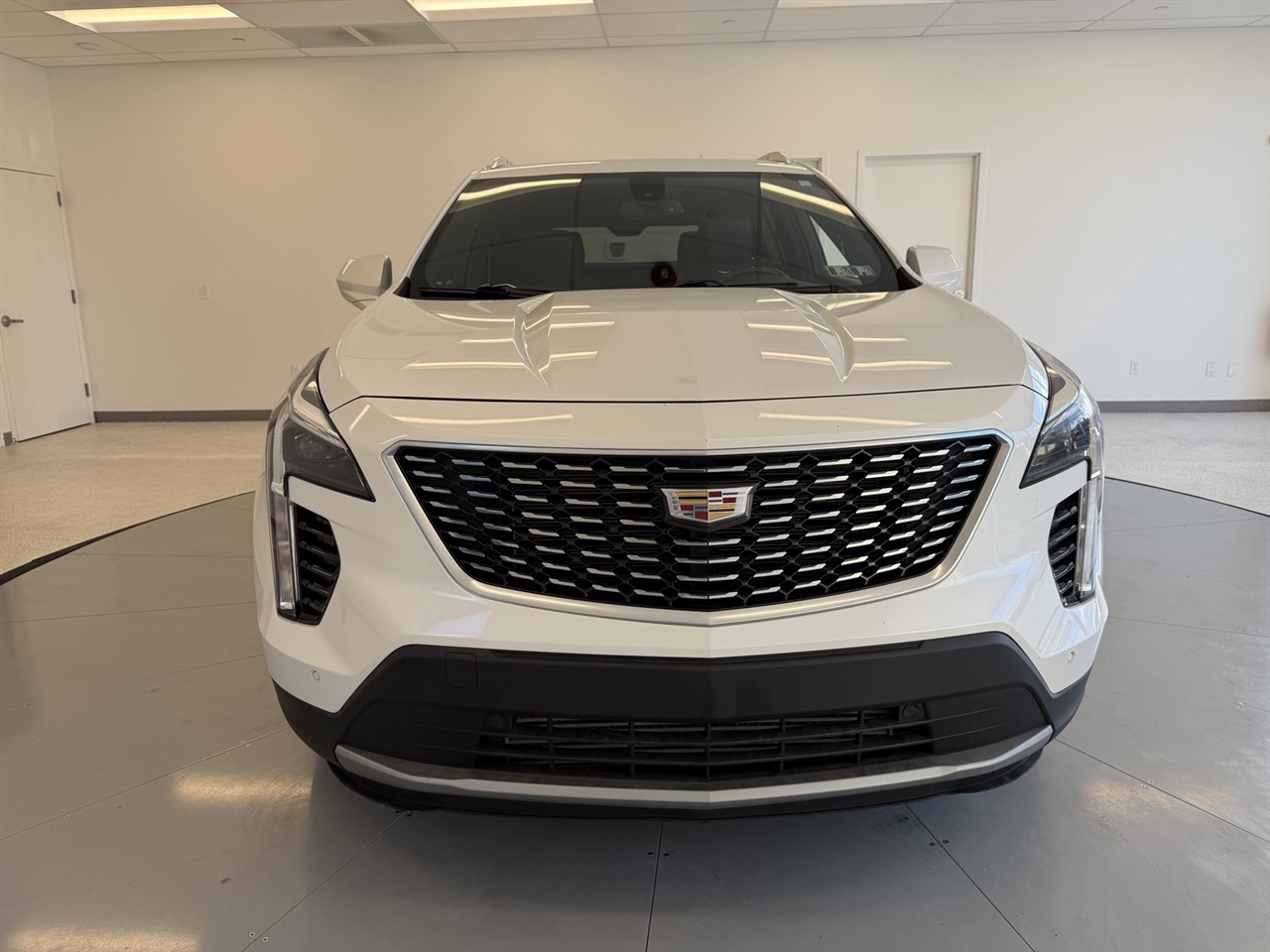 Cadillac XT4 Premium Luxury AWD 2019 Cadillac XT4 Premium Luxury AWD 2019