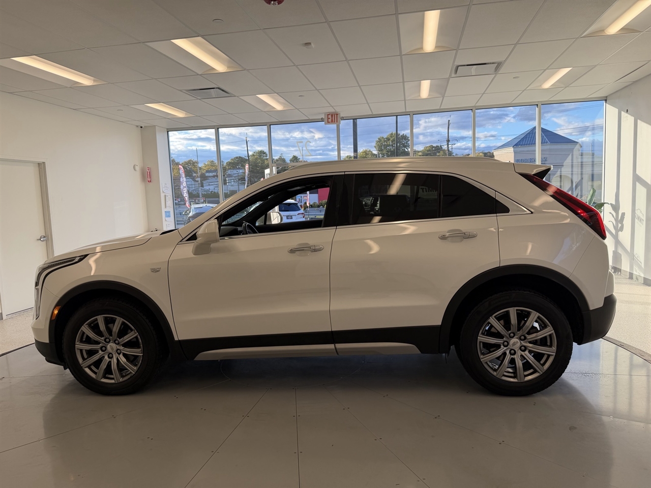 Cadillac XT4 Premium Luxury AWD 2019 Cadillac XT4 Premium Luxury AWD 2019