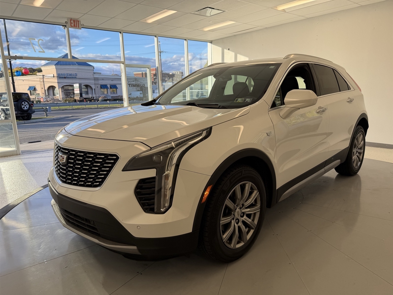 Cadillac XT4 Premium Luxury AWD 2019 Cadillac XT4 Premium Luxury AWD 2019